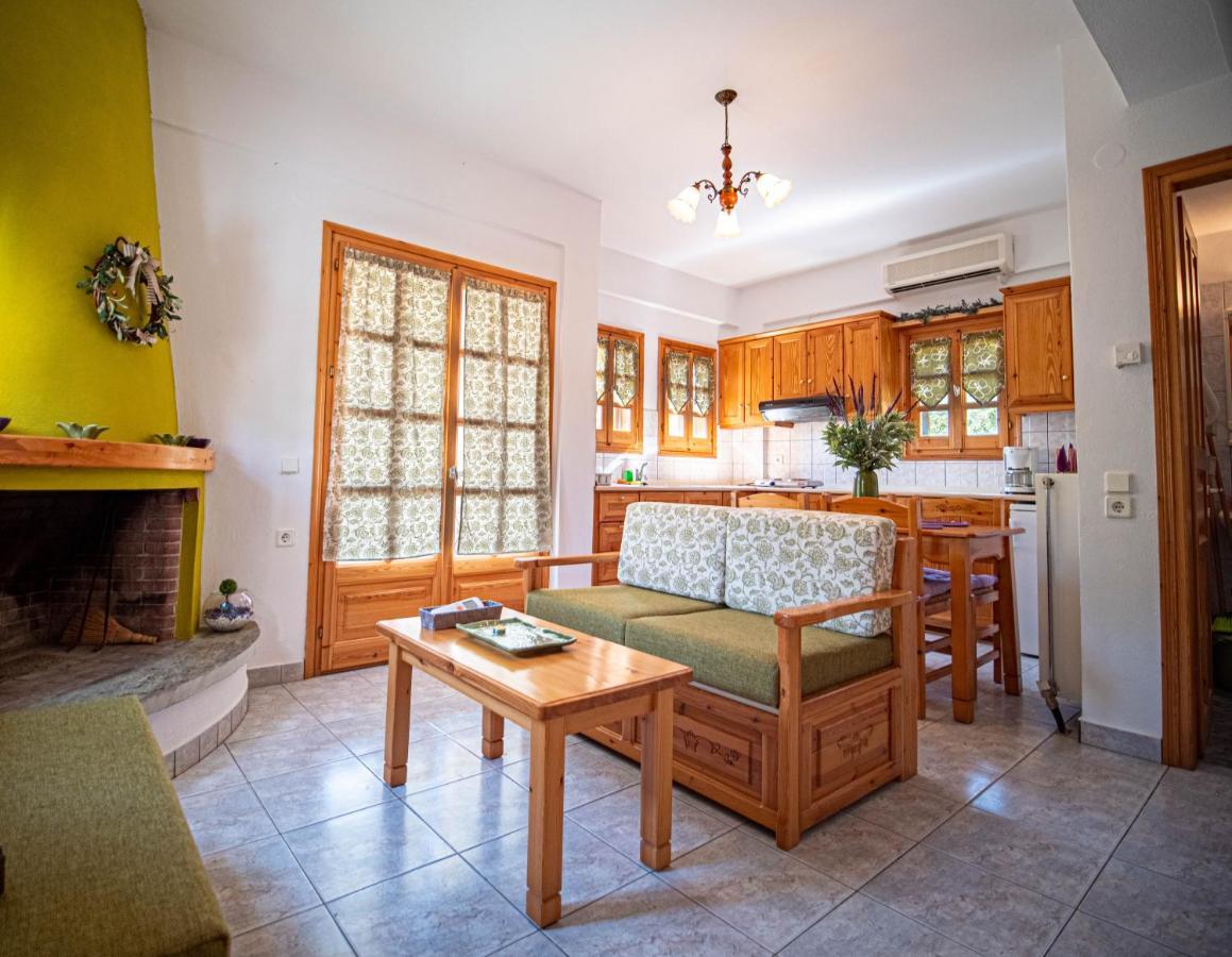 Olive House In Damouchari With A Sea View - Delicious Houses 外观 照片